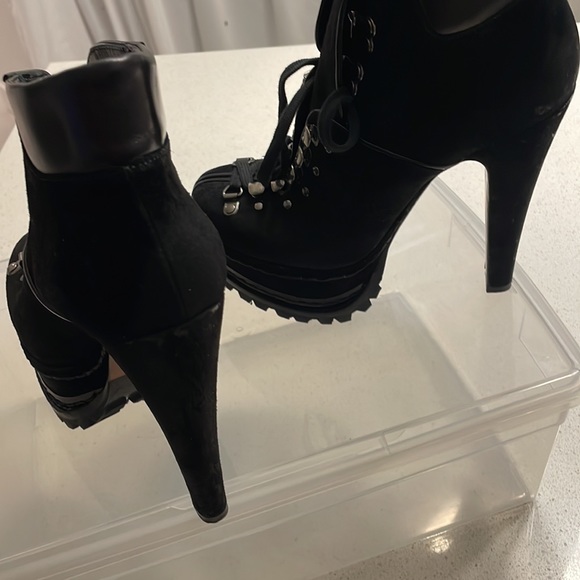 Authentic Alaia Hiking Boots - Picture 8 of 12